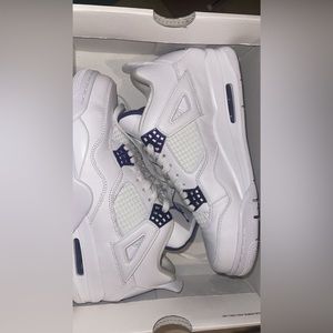 Metallic purple Jordan 4 Size10 Worn once negotiable price willing ship